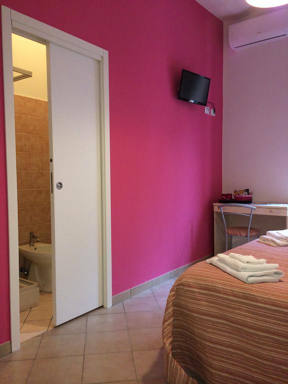 Dama Di Roma Hotel Room photo