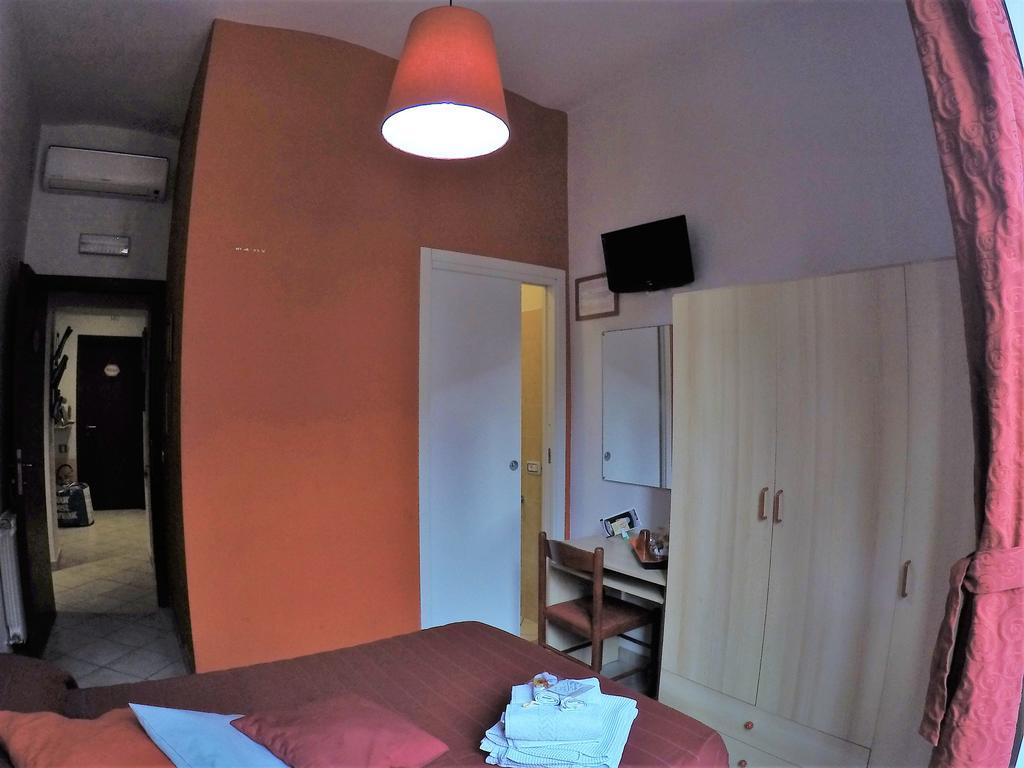 Dama Di Roma Hotel Exterior photo